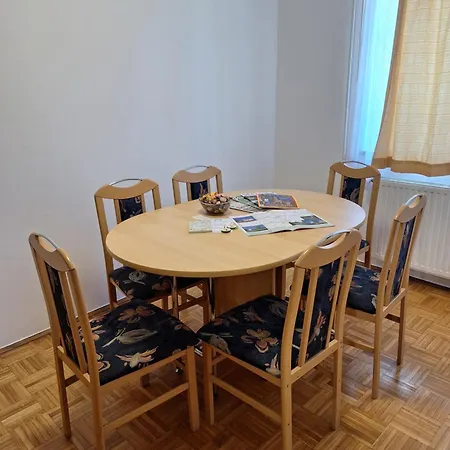 Zupnijski Apartmaji Dolenjske Toplice Exterior photo
